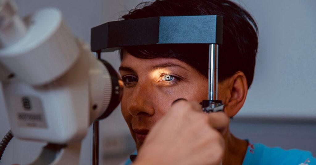 role eye check up