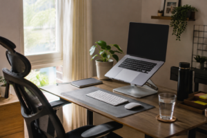 Proper laptop and screen setup to reduce digital eye strain at home office 